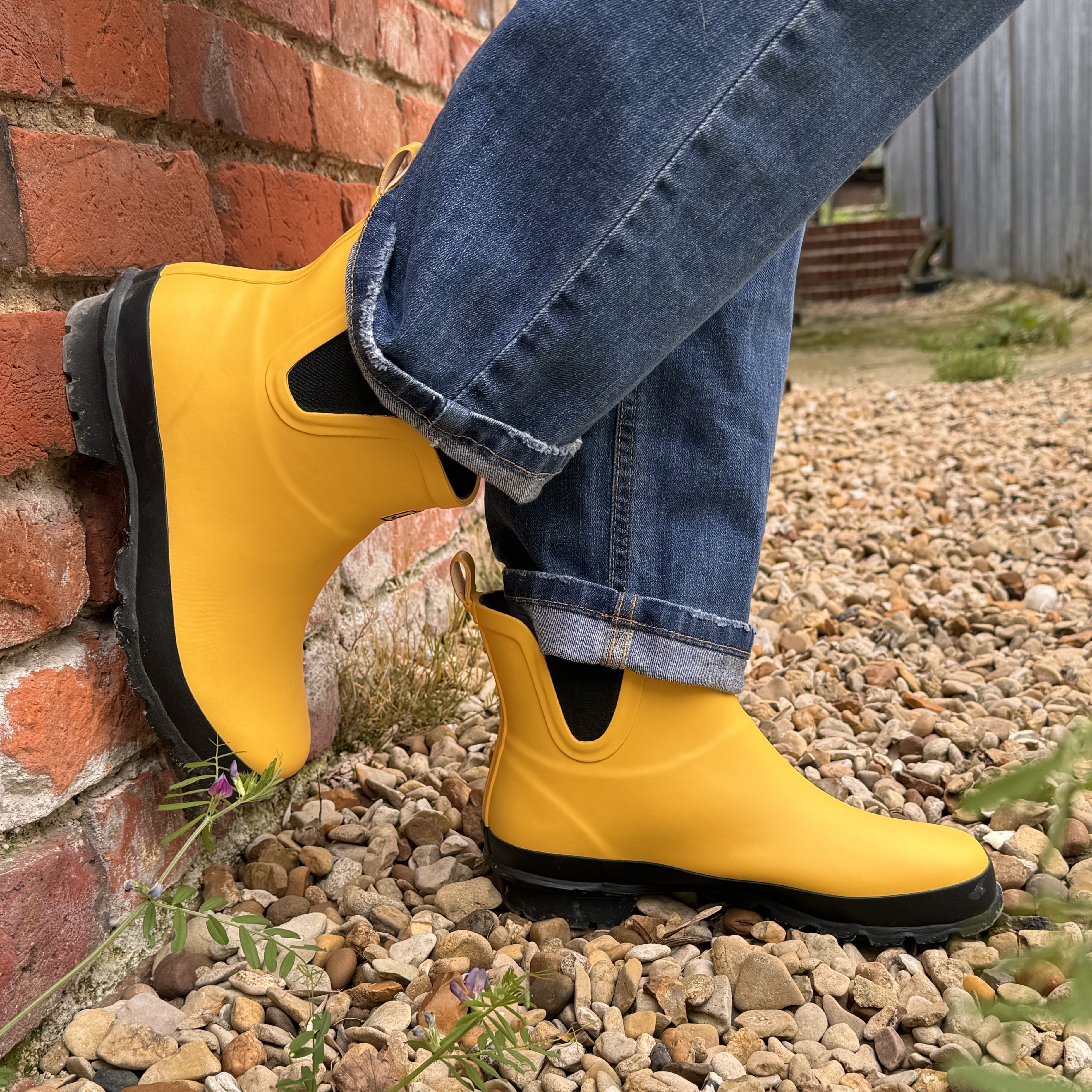 販売大阪 YELLOW INK LOOSE FIT BOOTS